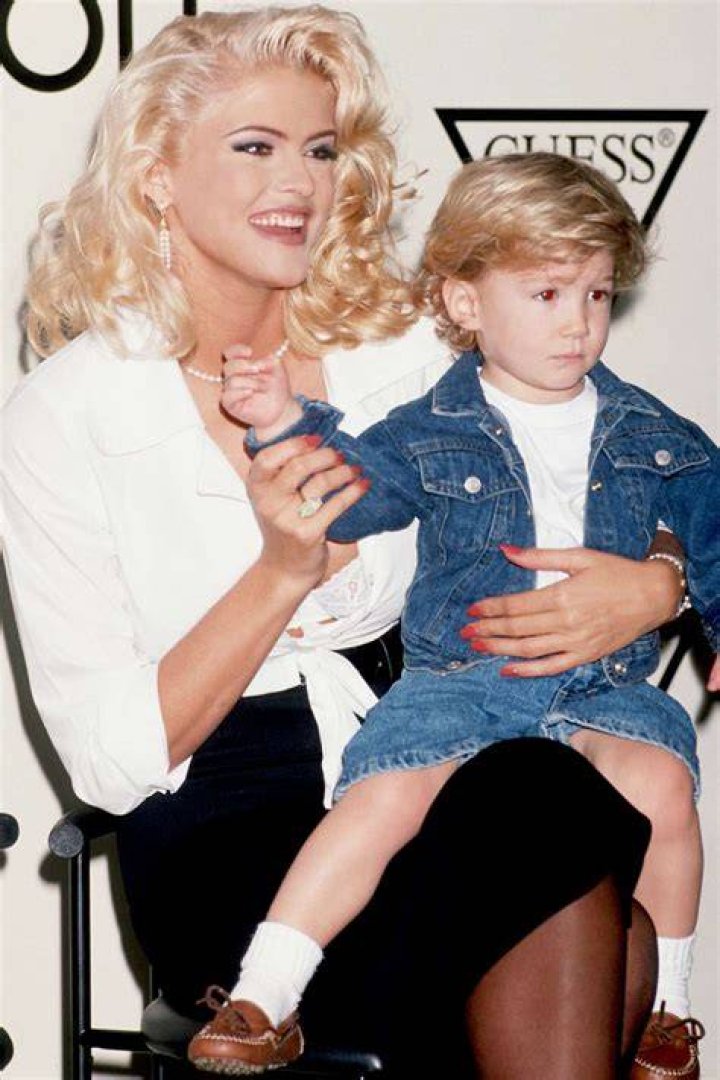 Anna Nicole Smith's Son: A Deep Dive Into His Life and Legacy