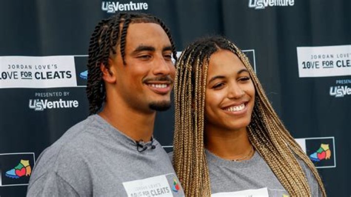 Jordan Loves Girlfriend: A Deep Dive into Their Relationship