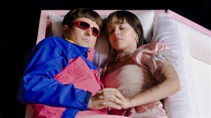 Unraveling the Complex Web of Oliver Tree's Relationships